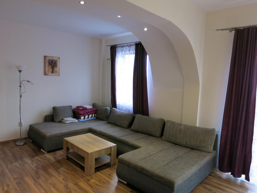 Penthouse Apartament Nufarul ออราแด ภายนอก รูปภาพ