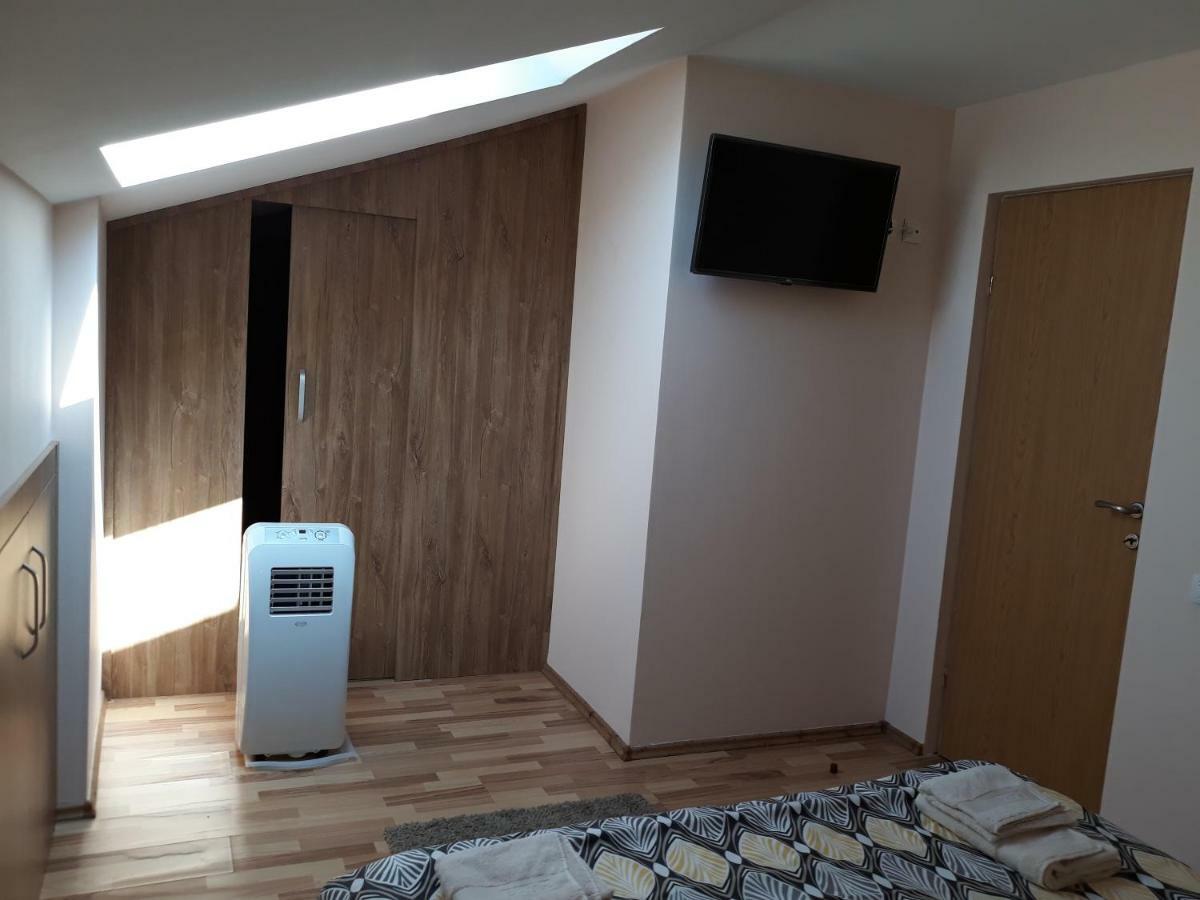 Penthouse Apartament Nufarul ออราแด ภายนอก รูปภาพ