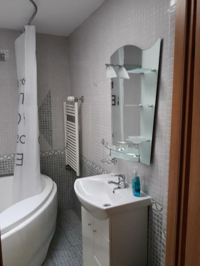 Penthouse Apartament Nufarul ออราแด ภายนอก รูปภาพ
